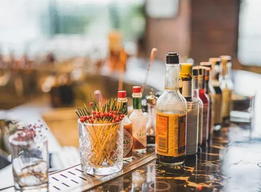 Wódka na ból zęba - Czy alkohol jest skuteczny w radzeniu sobie z bólem zęba?